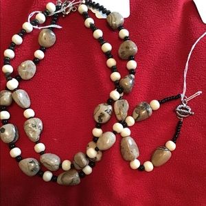 Handmade necklace and bracelet set